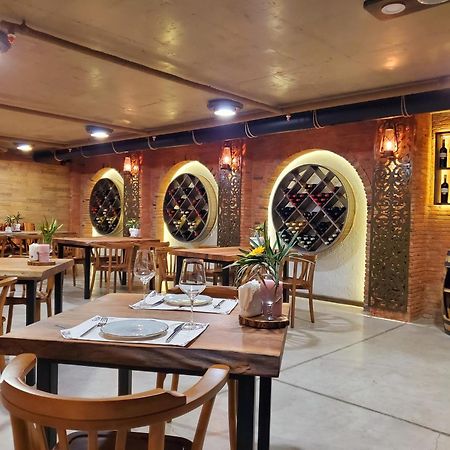 Hotel Salvador Batum Dış mekan fotoğraf