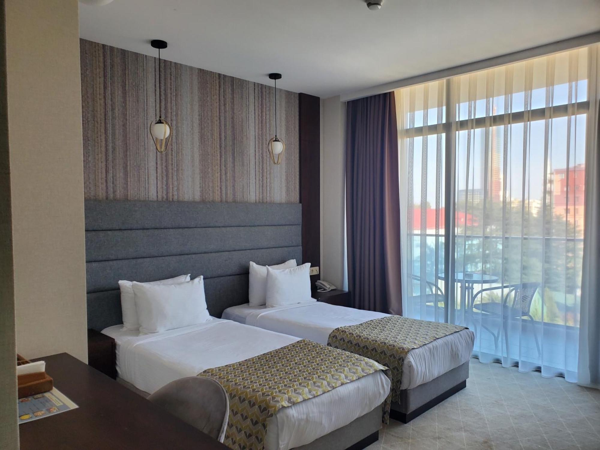 Hotel Salvador Batum Dış mekan fotoğraf